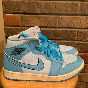 Nike Air Jordan 1 Mid Ice Blue DV1302-400 Sz: Womens 11/Men9.5 UNC Blue NOBOXLID